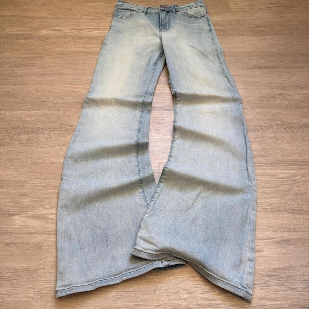 2000s Y2K Light Wash Stacked Flared Blue Jeans Wide Leg Grunge Fit